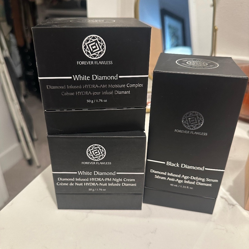 White Diamond AM Moisturizer/PM Moisturizer/Black Diamond Infused Age Defying Se